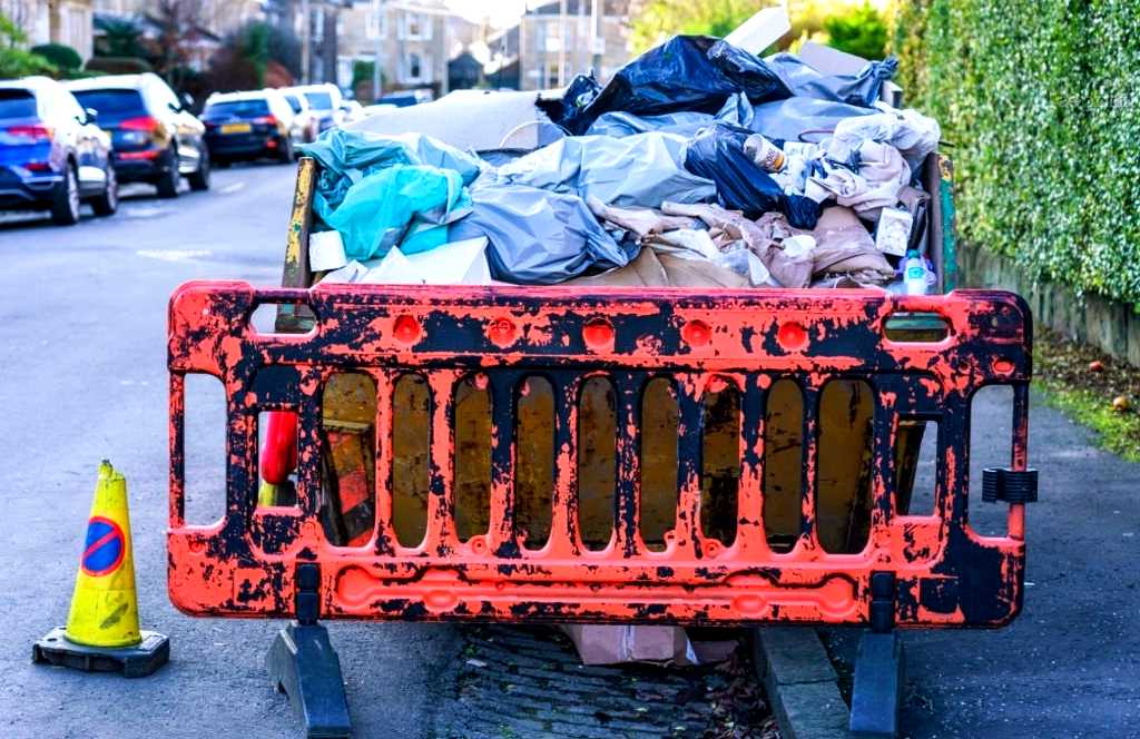 Rubbish Removal Services in Hollins Green